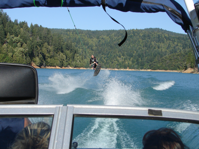 Kaben jumping the wake early morning